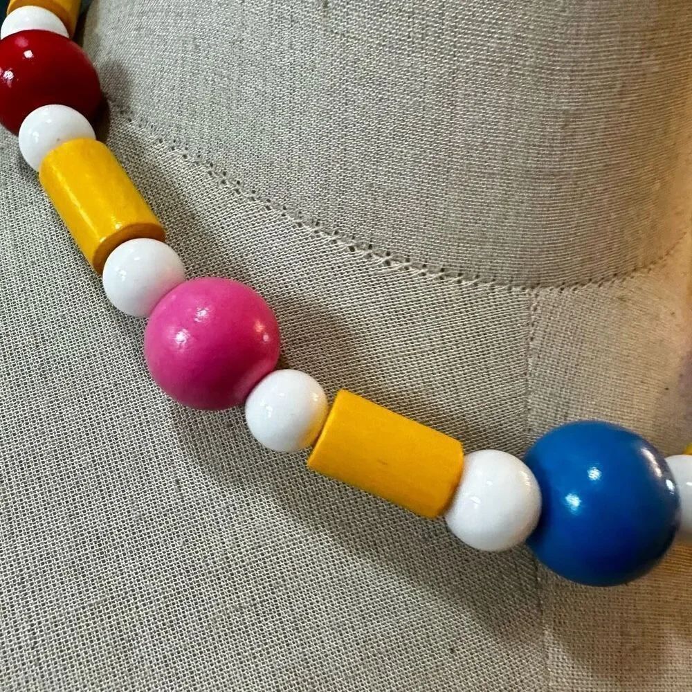Colorful beaded necklace - Picture 4 of 6